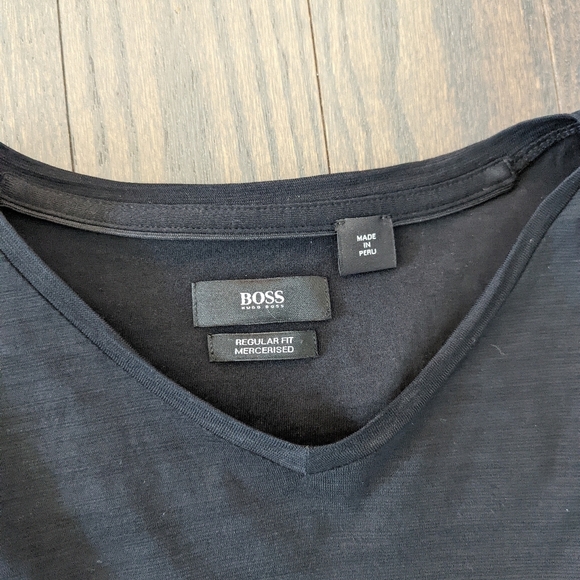 Black Hugo Boss T-shirt - Picture 4 of 4